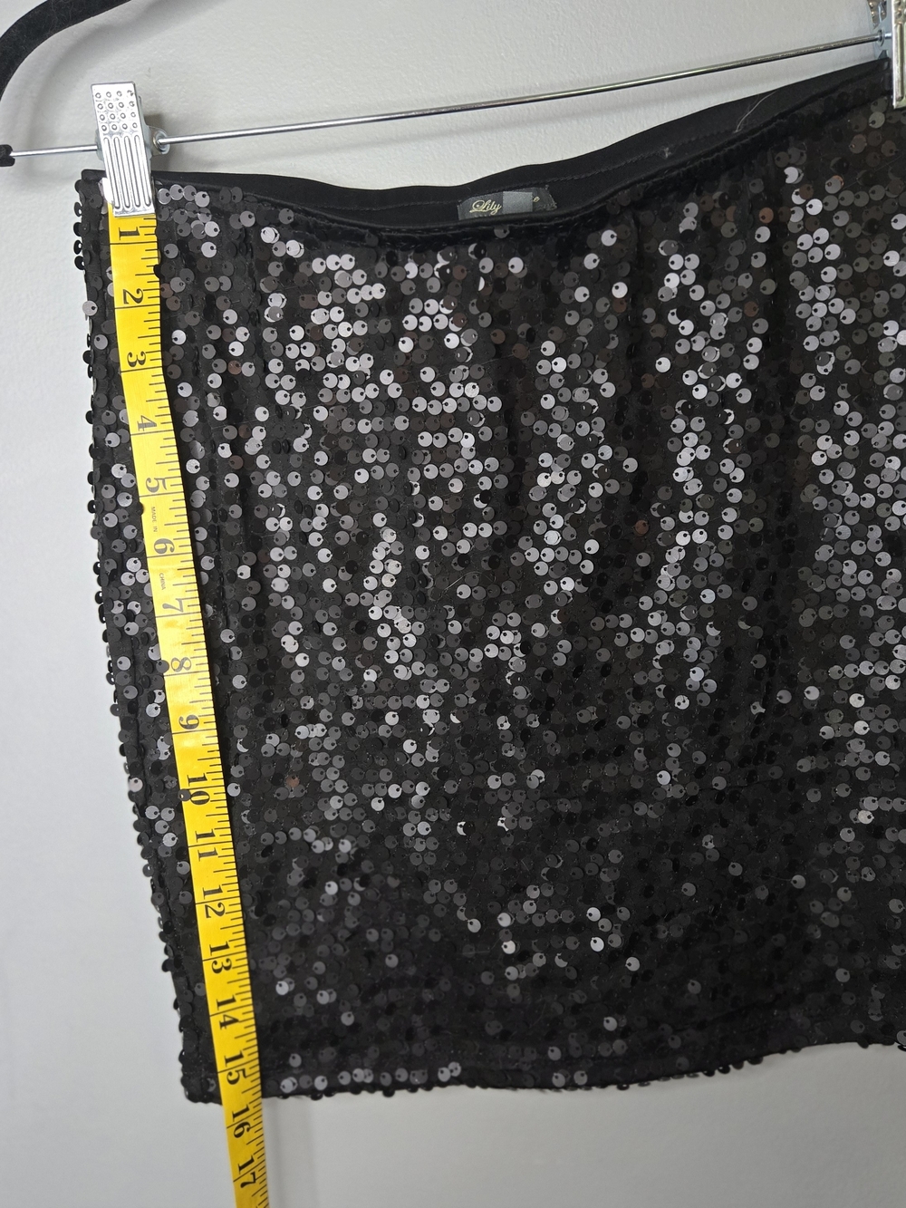 Black Sequin Mini Skirt Size Medium | Stretch Party Cocktail Holiday NYE - Picture 6 of 7
